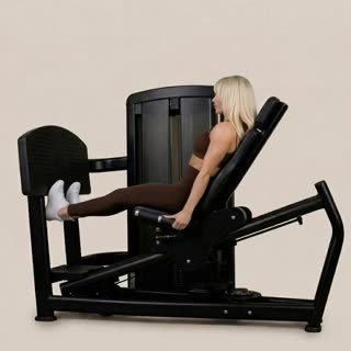 Exécution de l'exercice mollet leg press, muscles sollicités : mollets, avec machines